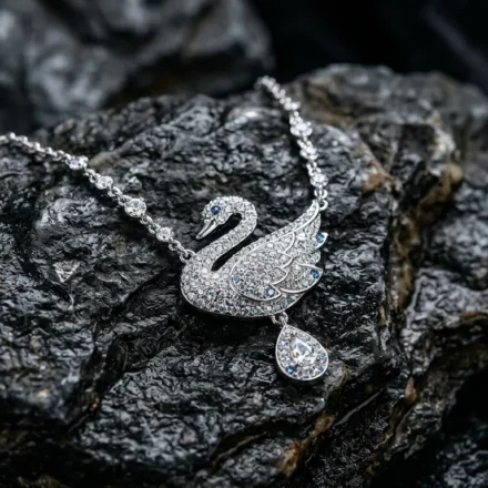 swarovski swan kolye 2026 04 14